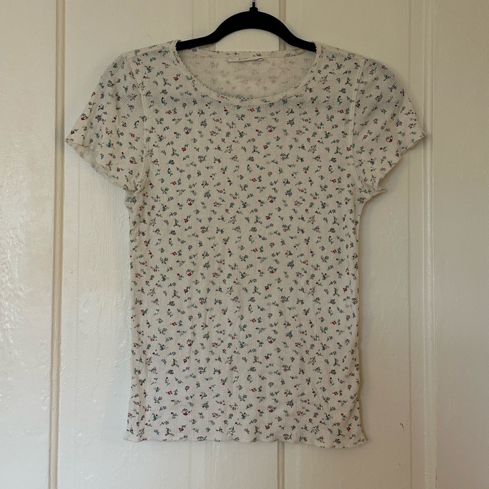 EUC Doen floral tee size M